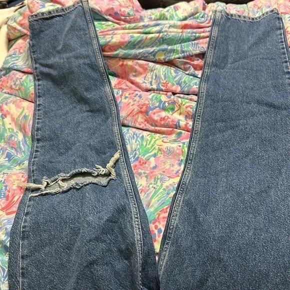 EUC We The Free Ripped Jeans - Picture 4 of 5